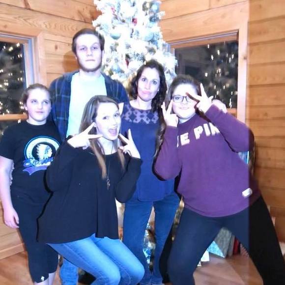 Meet your Posher, Julia - Picture 1 of 1